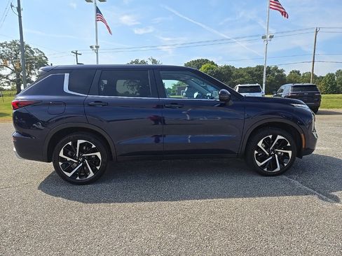 Used 2024 Mitsubishi Outlander SE image 4