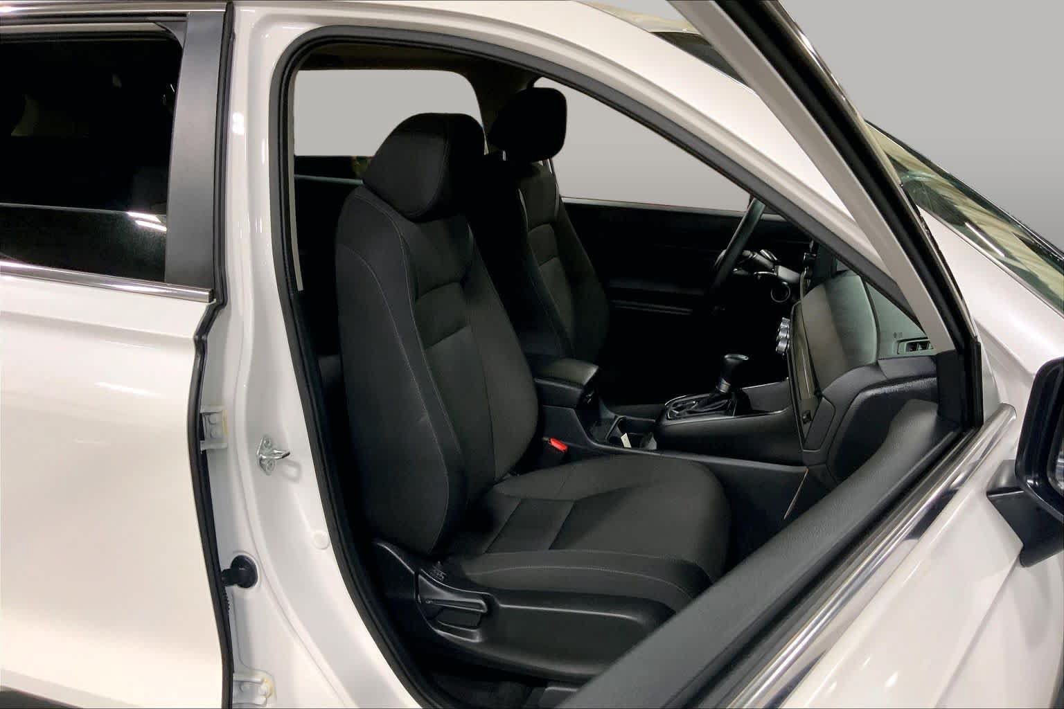 Used 2025 Honda CR-V EX image 9