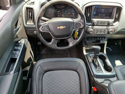 Used 2021 Chevrolet Colorado Z71 AWD/4WD image 12