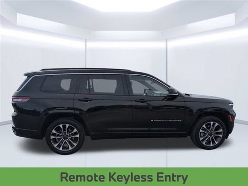 Used 2025 Jeep Grand Cherokee L Overland w/ Luxury Tech Group IV AWD/4WD image 8