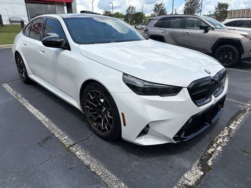 Used 2025 BMW M5 w/ Executive Package AWD/4WD image 9