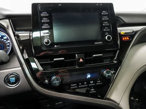 Used 2024 Toyota Camry LE w/ Convenience Package FWD image 26