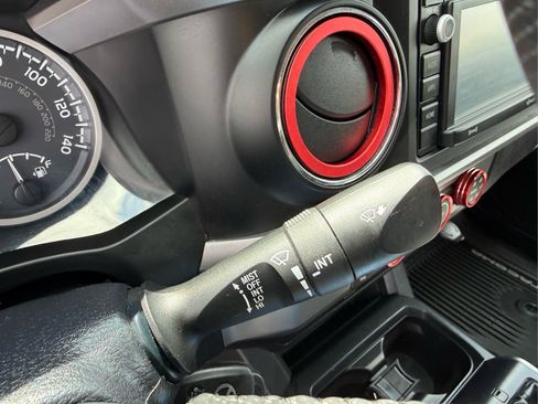 Used 2019 Toyota Tacoma SR5 RWD image 25
