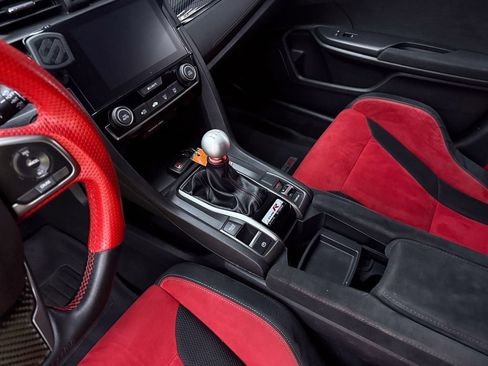 Used 2018 Honda Civic Type R image 12