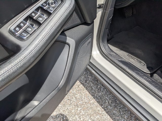 Used 2023 Porsche Macan Turbo AWD/4WD image 23