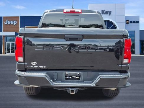 Used 2023 Chevrolet Colorado Z71 w/ Z71 Convenience Package 2 AWD/4WD image 4