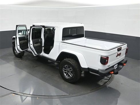 New 2025 Jeep Gladiator Mojave image 44