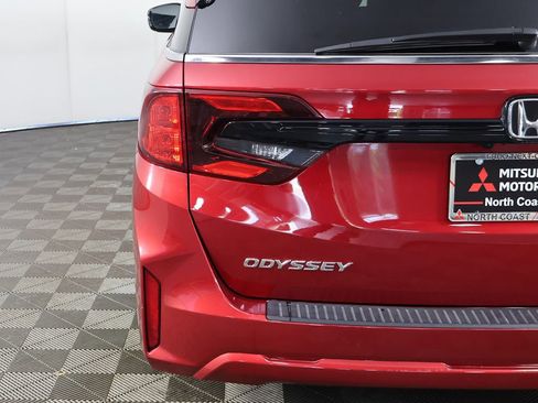 Used 2025 Honda Odyssey Sport-L image 16