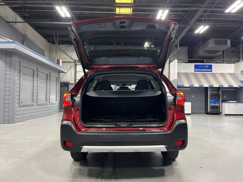 Certified 2024 Subaru Outback Limited AWD/4WD image 9
