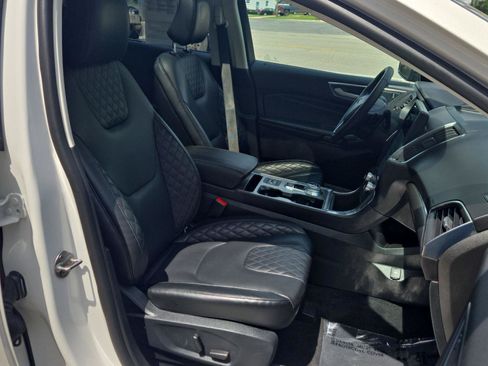 Used 2024 Ford Edge Titanium w/ Equipment Group 301A AWD/4WD image 27