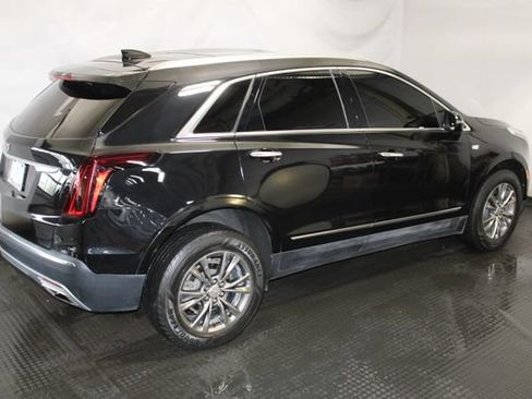 Certified 2023 Cadillac XT5 Premium Luxury w/ LPO, Floor Liner Package AWD/4WD image 5