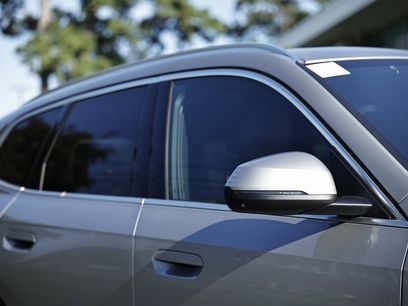 New 2025 BMW X1 xDrive28i w/ Technology Package