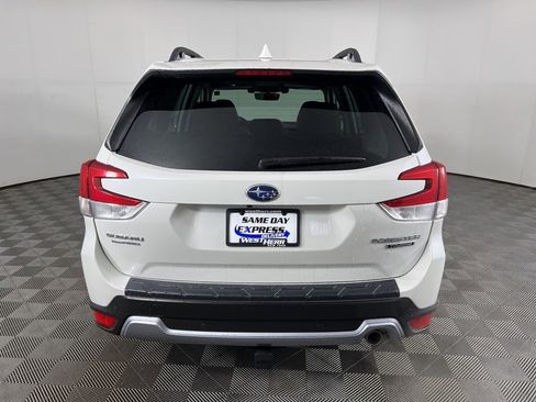 Used 2021 Subaru Forester Touring image 8