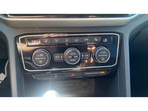 Used 2023 Volkswagen Atlas SE AWD/4WD image 30
