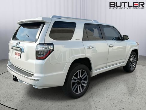Used 2024 Toyota 4Runner Limited RWD image 6