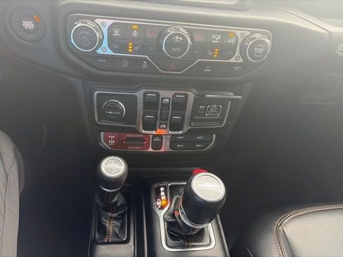 Used 2023 Jeep Gladiator Mojave w/ LED Lighting Group AWD/4WD image 20