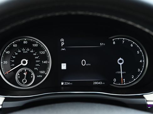 Used 2024 Genesis GV70 2.5T w/ Advanced Package image 14