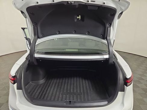 Used 2023 Toyota Crown AWD/4WD image 32