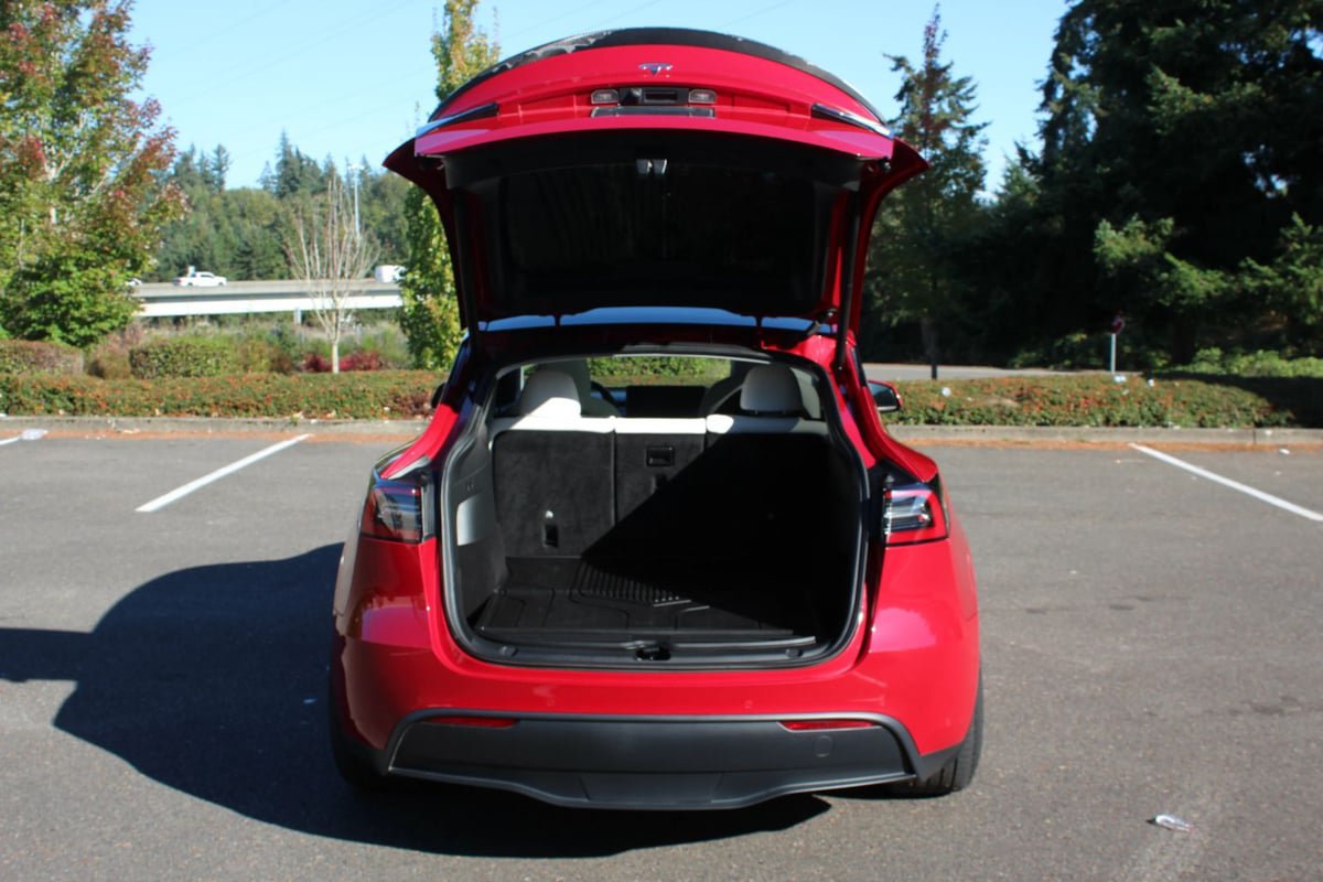 Used 2022 Tesla Model Y Performance AWD/4WD image 31