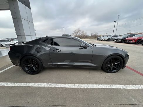 Used 2016 Chevrolet Camaro SS image 4