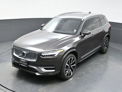 Used 2023 Volvo XC90 B6 Plus image 30
