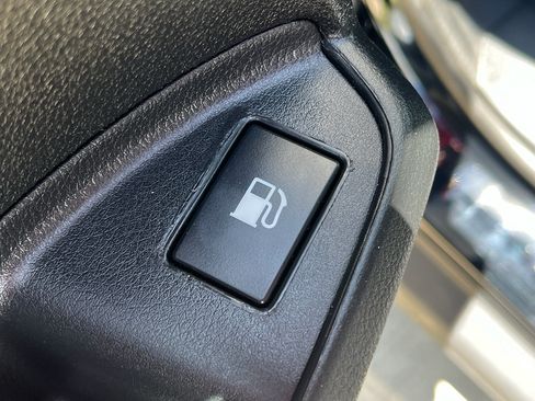 Certified 2024 Honda Ridgeline Sport image 12