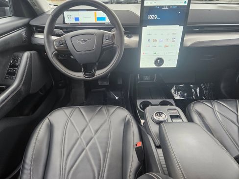 Certified 2021 Ford Mustang Mach-E Select w/ Comfort/Appearance Package image 15