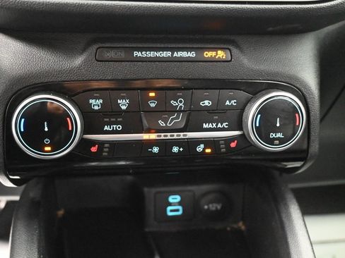 Used 2022 Ford Escape SEL w/ Technology Package image 16