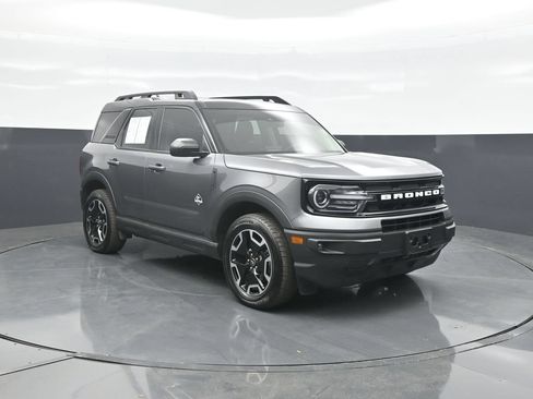 Used 2023 Ford Bronco Sport Outer Banks AWD/4WD image 1
