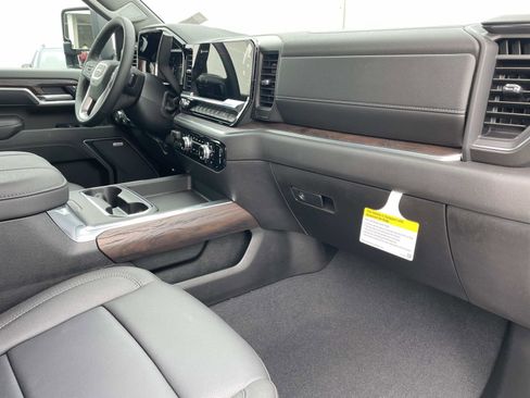 New 2026 GMC Sierra 3500 SLT w/ SLT Premium Package image 29