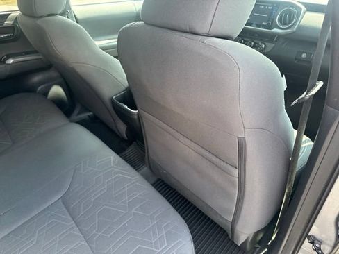 Used 2016 Toyota Tacoma TRD Sport w/ Towing Package RWD image 15