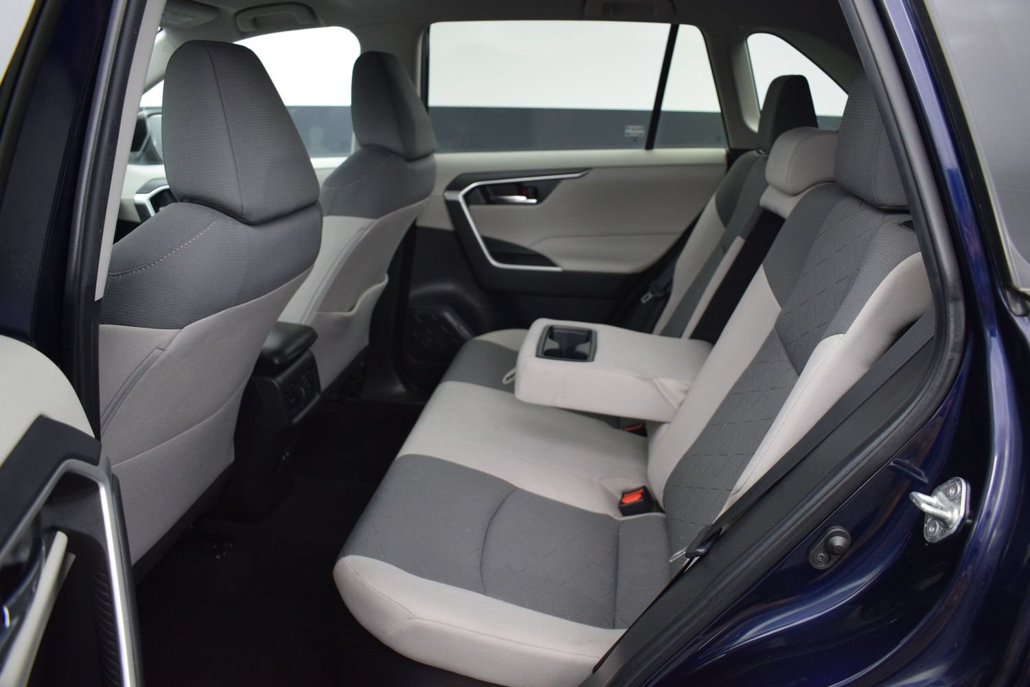 Used 2022 Toyota RAV4 XLE AWD/4WD image 12