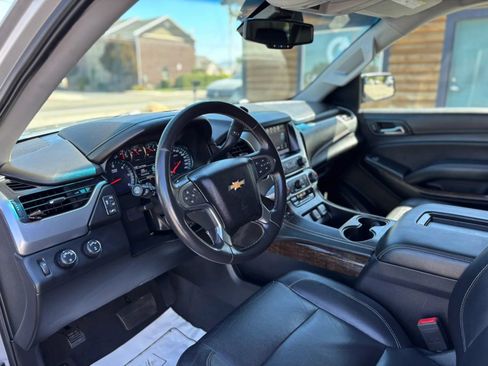 Used 2020 Chevrolet Suburban LT AWD/4WD image 11