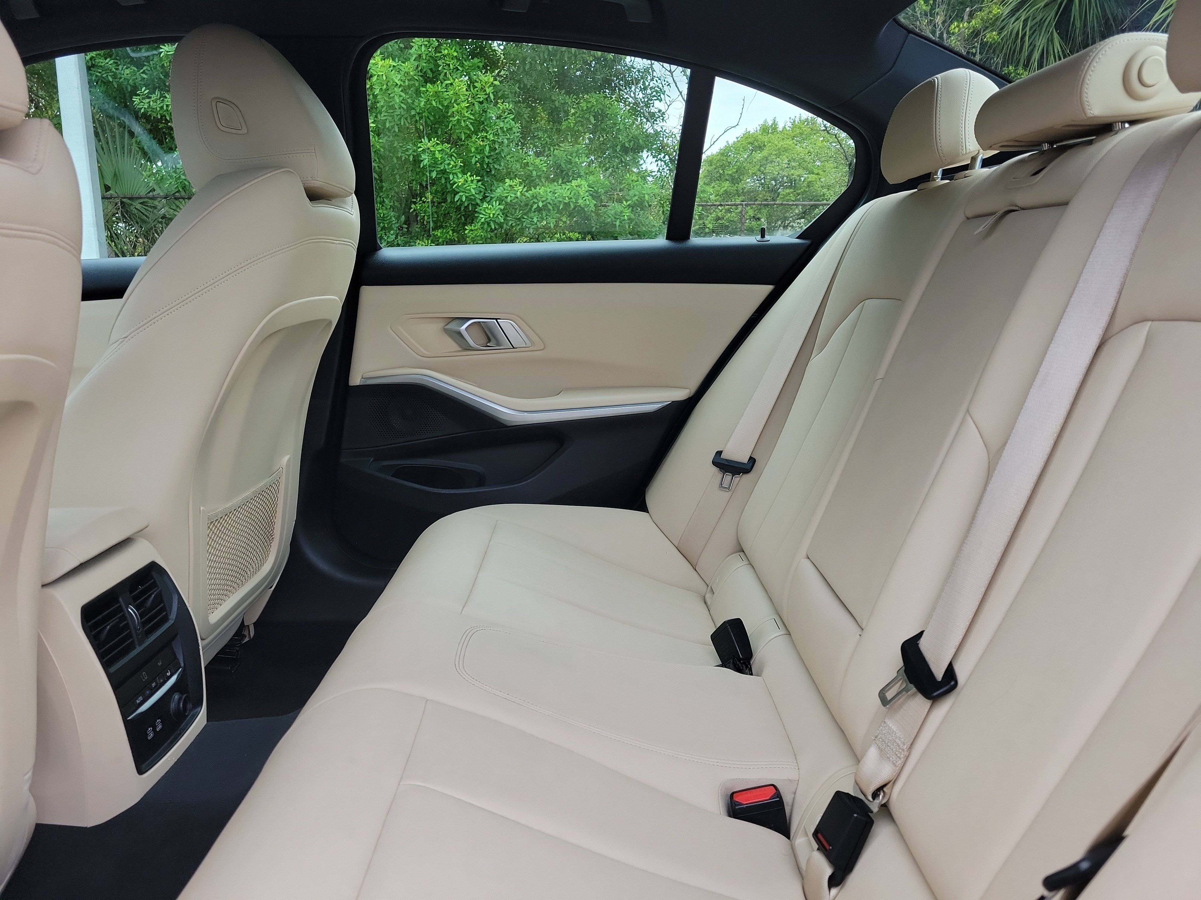 Used 2020 BMW 330i Sedan w/ Convenience Package RWD image 14