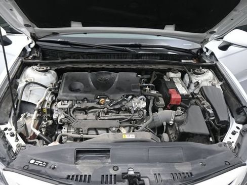 Used 2024 Toyota Camry SE FWD image 12