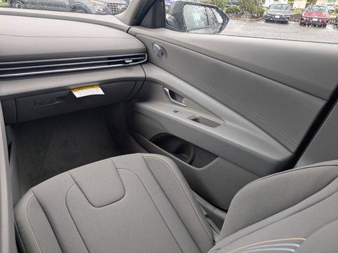 New 2026 Hyundai Elantra Hybrid FWD image 16