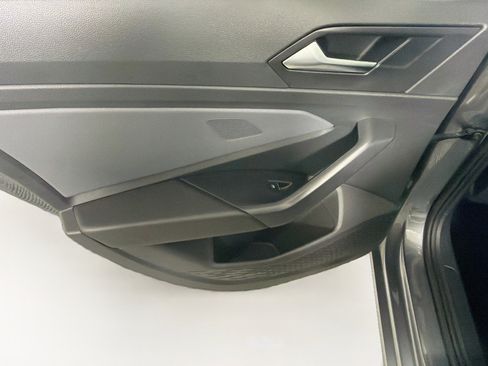 Used 2025 Volkswagen Jetta SE FWD image 25