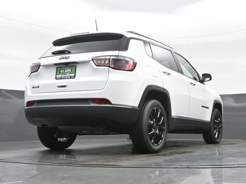 New 2026 Jeep Compass Latitude AWD/4WD image 18