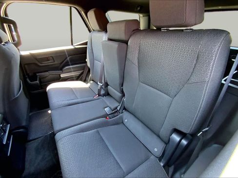 Used 2025 Toyota 4Runner SR5 AWD/4WD image 20