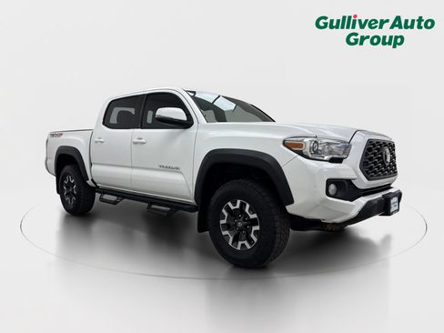 Used 2020 Toyota Tacoma TRD Off-Road AWD/4WD image 12
