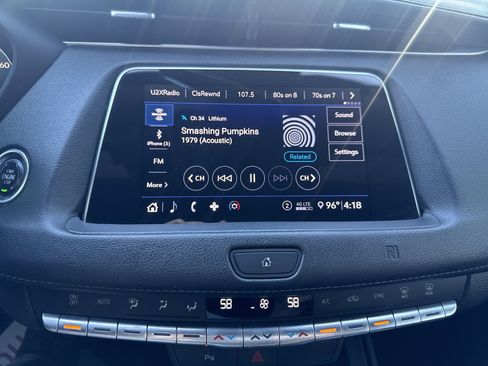 Used 2020 Cadillac XT4 Premium Luxury AWD/4WD image 16