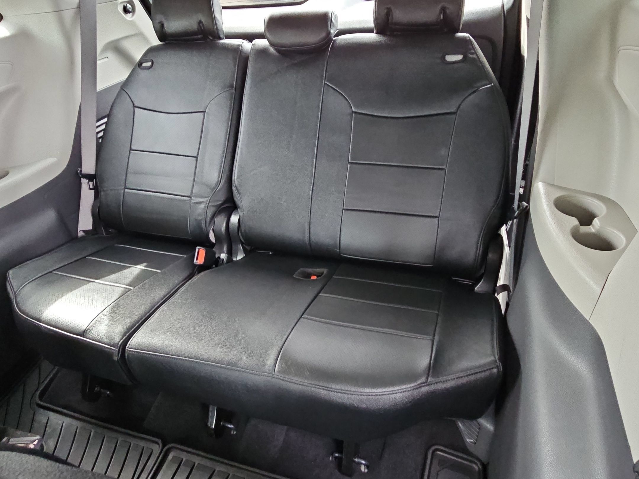 Used 2022 Toyota Sienna LE FWD image 32