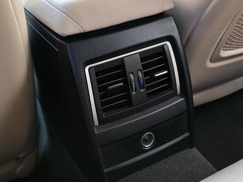 Used 2018 BMW 320i Sedan image 29