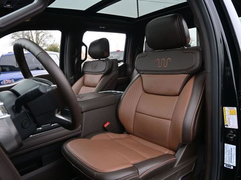 Used 2025 Ford F350 King Ranch w/ Chrome Package image 29