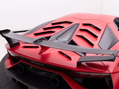 Used 2019 Lamborghini Aventador SVJ image 46