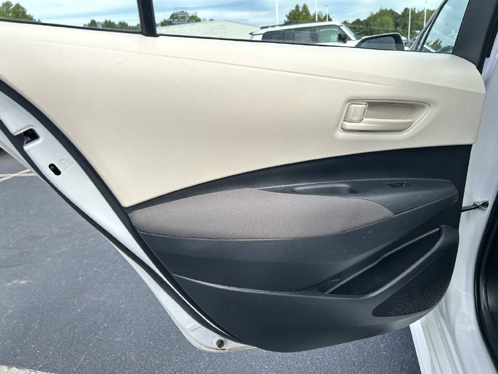 Used 2023 Toyota Corolla LE FWD image 13