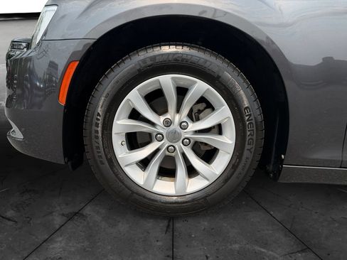Used 2023 Chrysler 300 Touring RWD image 14