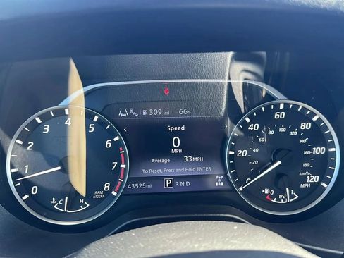 Used 2021 Nissan Titan SV w/ Off Road Protection Package AWD/4WD image 21
