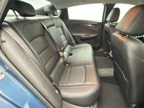 Certified 2025 Chevrolet Malibu LT FWD image 30