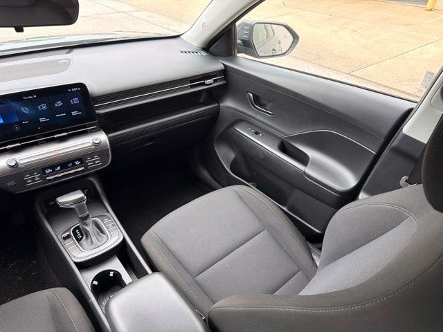 Used 2025 Hyundai Kona SEL FWD image 19